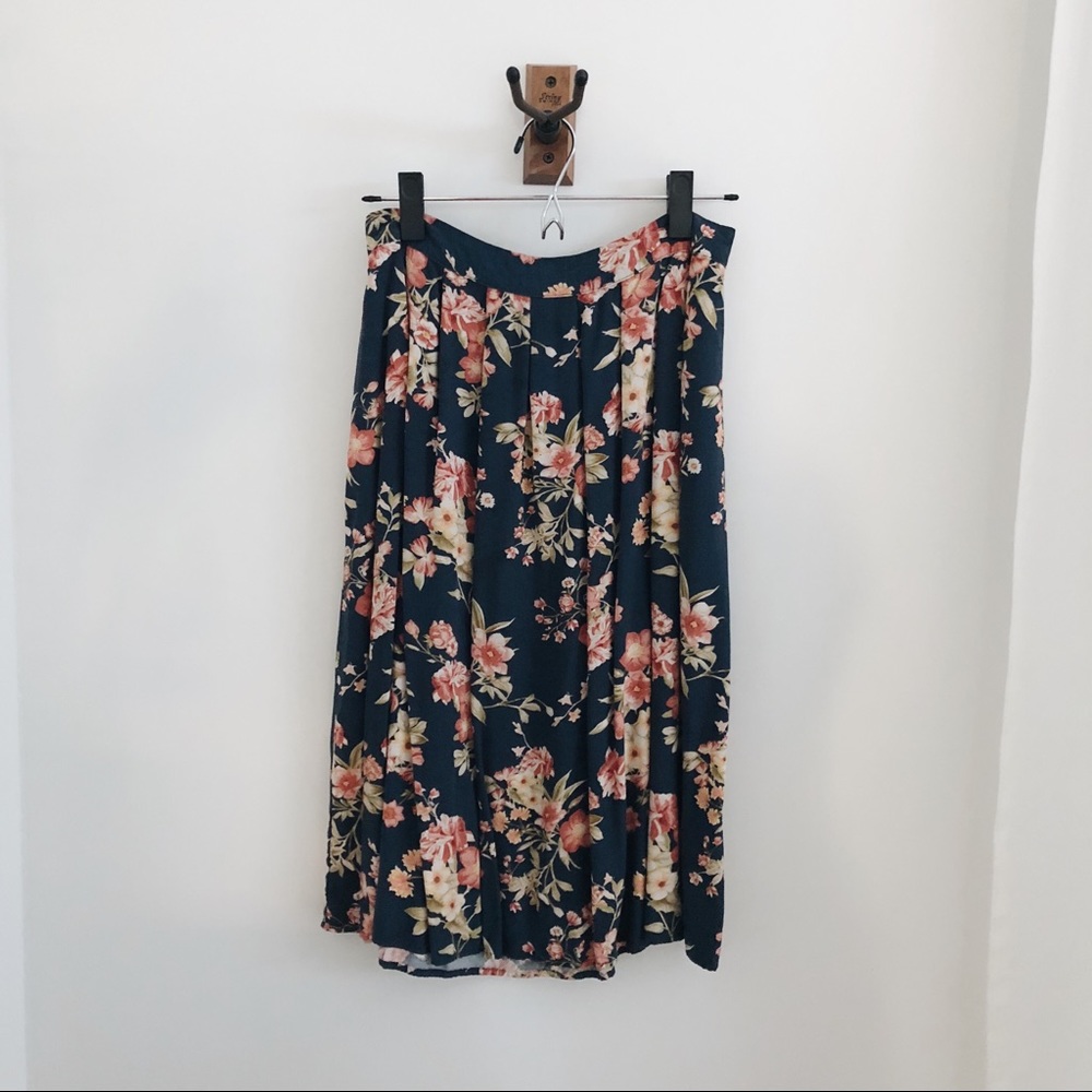 Midi floral skirt